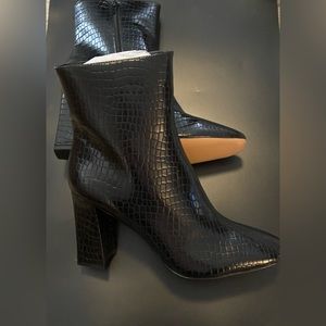 NWOT Katy Perry Heeled Ankle Booties-The Luvlie
